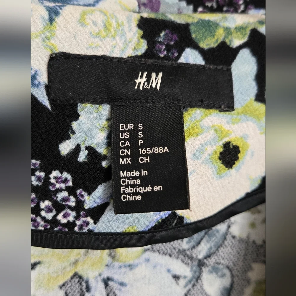 H&M Floral Blazer With Pockets - Picture 2 of 8